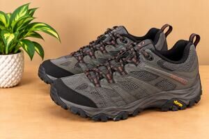 USED Merrell Men's Moab 3 Waterproof Hiking Shoe, Beluga, 9.5